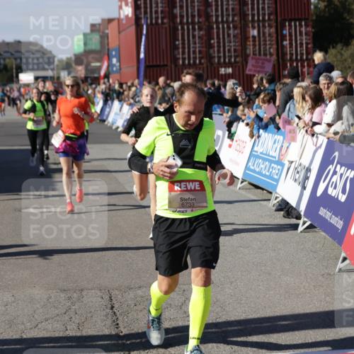 03.10.2025 - Köhlbrandbrückenlauf Jannik Wohlers http://msf.ph/oto/9097705 03.10.2025 13:22:34 Ziel 4481, 4482, 4508, 5122, 5125, 5167, 5213, 5214, 5272, 5675, 5839, 5928, 5933, 5982, 6188, 6300, 6413, 6733 meine-sportfotos.de