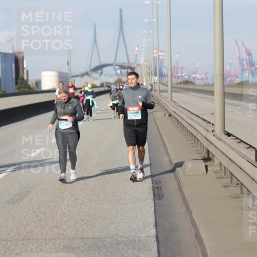 03.10.2025 - Köhlbrandbrückenlauf Jannik Wohlers http://msf.ph/oto/9097706 03.10.2025 10:18:38 Position 3 2182 meine-sportfotos.de