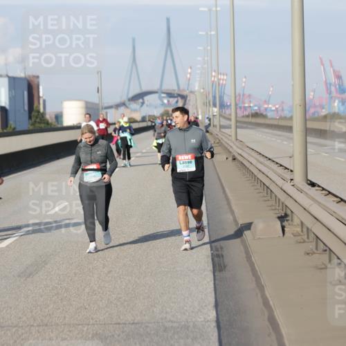 03.10.2025 - Köhlbrandbrückenlauf Jannik Wohlers http://msf.ph/oto/9097715 03.10.2025 10:18:38 Position 3 2182 meine-sportfotos.de
