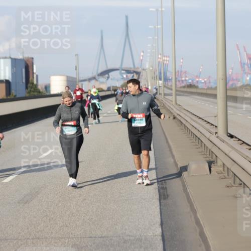 03.10.2025 - Köhlbrandbrückenlauf Jannik Wohlers http://msf.ph/oto/9097731 03.10.2025 10:18:38 Position 3 2182 meine-sportfotos.de