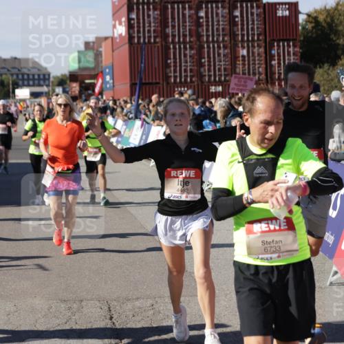 03.10.2025 - Köhlbrandbrückenlauf Jannik Wohlers http://msf.ph/oto/9097740 03.10.2025 13:22:35 Ziel 4481, 4482, 4508, 5122, 5125, 5167, 5213, 5214, 5272, 5675, 5839, 5928, 5933, 5982, 6261, 6300, 6413, 6733 meine-sportfotos.de