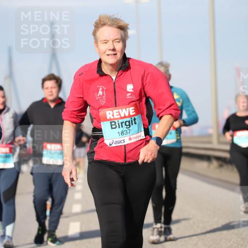 03.10.2025 - Köhlbrandbrückenlauf Jannik Wohlers http://msf.ph/oto/9097745 03.10.2025 10:16:23 Position 3 1837 meine-sportfotos.de