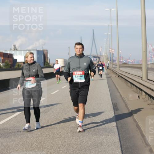 03.10.2025 - Köhlbrandbrückenlauf Jannik Wohlers http://msf.ph/oto/9097785 03.10.2025 10:18:41 Position 3 2182 meine-sportfotos.de