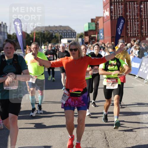 03.10.2025 - Köhlbrandbrückenlauf Jannik Wohlers http://msf.ph/oto/9097888 03.10.2025 13:22:37 Ziel 4481, 4482, 4508, 5122, 5125, 5167, 5213, 5214, 5675, 5839, 5928, 5933, 5982, 6107, 6261, 6300, 6413, 6733 meine-sportfotos.de
