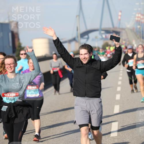 03.10.2025 - Köhlbrandbrückenlauf Jannik Wohlers http://msf.ph/oto/9097900 03.10.2025 10:16:39 Position 3  meine-sportfotos.de