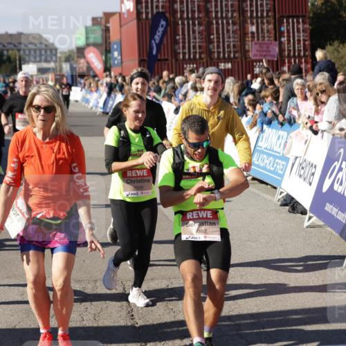 03.10.2025 - Köhlbrandbrückenlauf Jannik Wohlers http://msf.ph/oto/9097955 03.10.2025 13:22:38 Ziel 4481, 4482, 4508, 5122, 5125, 5167, 5213, 5214, 5675, 5839, 5928, 5933, 5982, 6107, 6261, 6300, 6413, 6733 meine-sportfotos.de