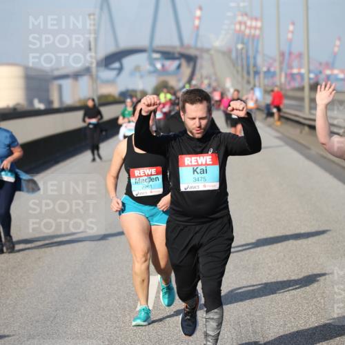 03.10.2025 - Köhlbrandbrückenlauf Jannik Wohlers http://msf.ph/oto/9097974 03.10.2025 10:16:44 Position 3 2261, 3475, 2434 meine-sportfotos.de