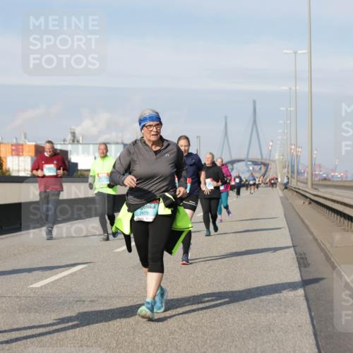 03.10.2025 - Köhlbrandbrückenlauf Jannik Wohlers http://msf.ph/oto/9097978 03.10.2025 10:18:57 Position 3 2488, 2603 meine-sportfotos.de