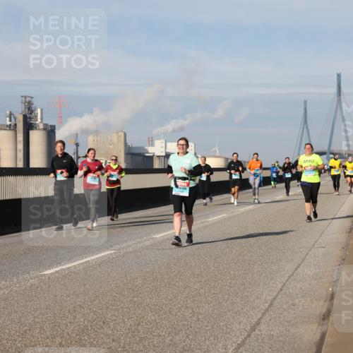 03.10.2025 - Köhlbrandbrückenlauf Lena Gebhardt http://msf.ph/oto/9097988 03.10.2025 10:10:21 Position 2 2924 meine-sportfotos.de