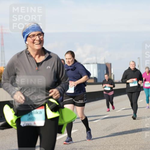 03.10.2025 - Köhlbrandbrückenlauf Jannik Wohlers http://msf.ph/oto/9098012 03.10.2025 10:18:58 Position 3 2600 meine-sportfotos.de