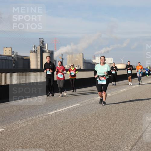 03.10.2025 - Köhlbrandbrückenlauf Lena Gebhardt http://msf.ph/oto/9098024 03.10.2025 10:10:22 Position 2 2924 meine-sportfotos.de