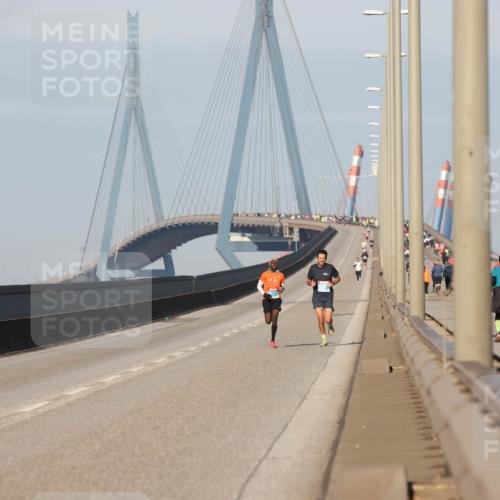 03.10.2025 - Köhlbrandbrückenlauf Lena Gebhardt http://msf.ph/oto/9098029 03.10.2025 09:34:12 Position 2  meine-sportfotos.de