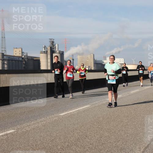 03.10.2025 - Köhlbrandbrückenlauf Lena Gebhardt http://msf.ph/oto/9098049 03.10.2025 10:10:22 Position 2  meine-sportfotos.de