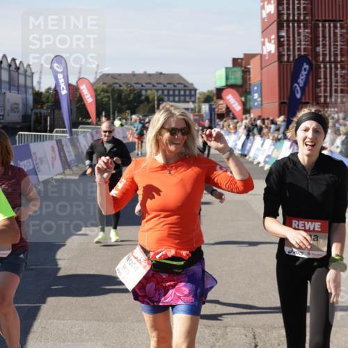 03.10.2025 - Köhlbrandbrückenlauf Jannik Wohlers http://msf.ph/oto/9098056 03.10.2025 13:22:39 Ziel 4481, 4482, 4508, 5122, 5125, 5167, 5213, 5214, 5675, 5839, 5928, 5933, 5982, 6107, 6261, 6300, 6413, 6733 meine-sportfotos.de