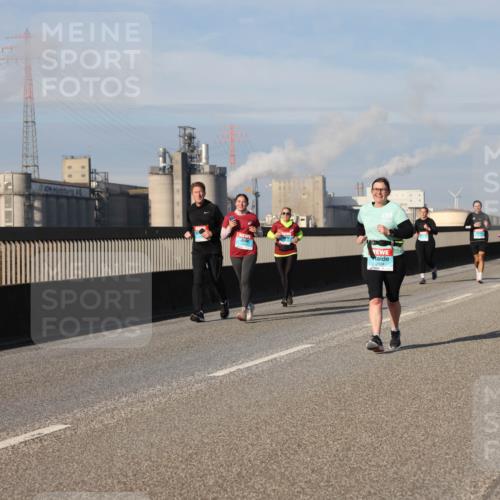 03.10.2025 - Köhlbrandbrückenlauf Lena Gebhardt http://msf.ph/oto/9098061 03.10.2025 10:10:22 Position 2 2924 meine-sportfotos.de