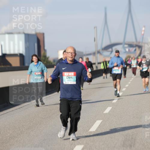 03.10.2025 - Köhlbrandbrückenlauf Jannik Wohlers http://msf.ph/oto/9098067 03.10.2025 10:19:23 Position 3 3517 meine-sportfotos.de