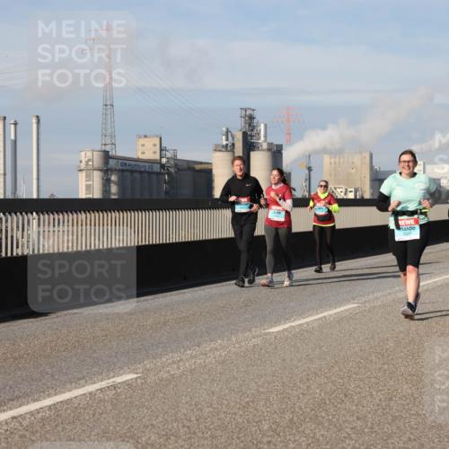 03.10.2025 - Köhlbrandbrückenlauf Lena Gebhardt http://msf.ph/oto/9098072 03.10.2025 10:10:22 Position 2 2924 meine-sportfotos.de