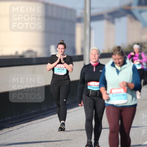 03.10.2025 - Köhlbrandbrückenlauf Jannik Wohlers http://msf.ph/oto/9098078 03.10.2025 10:19:38 Position 3 2723 meine-sportfotos.de