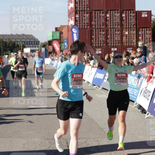 03.10.2025 - Köhlbrandbrückenlauf Jannik Wohlers http://msf.ph/oto/9098079 03.10.2025 12:56:13 Ziel 4041, 4050, 4078, 4114, 4123, 5957, 6206, 6489, 6495 meine-sportfotos.de