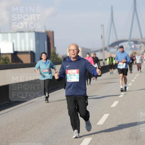 03.10.2025 - Köhlbrandbrückenlauf Jannik Wohlers http://msf.ph/oto/9098098 03.10.2025 10:19:23 Position 3 3517 meine-sportfotos.de