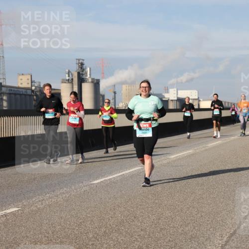 03.10.2025 - Köhlbrandbrückenlauf Lena Gebhardt http://msf.ph/oto/9098128 03.10.2025 10:10:23 Position 2 2924 meine-sportfotos.de