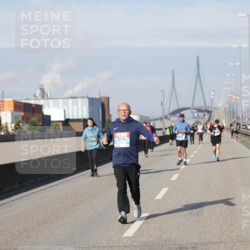 03.10.2025 - Köhlbrandbrückenlauf Jannik Wohlers http://msf.ph/oto/9098156 03.10.2025 10:19:24 Position 3 3517 meine-sportfotos.de