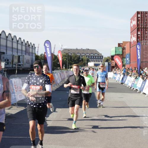 03.10.2025 - Köhlbrandbrückenlauf Jannik Wohlers http://msf.ph/oto/9098203 03.10.2025 12:56:15 Ziel 4028, 4041, 4050, 4078, 4114, 4123, 5957, 6206, 6489, 6495 meine-sportfotos.de