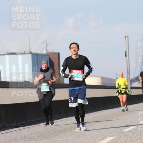 03.10.2025 - Köhlbrandbrückenlauf Jannik Wohlers http://msf.ph/oto/9098222 03.10.2025 10:21:48 Position 3  meine-sportfotos.de