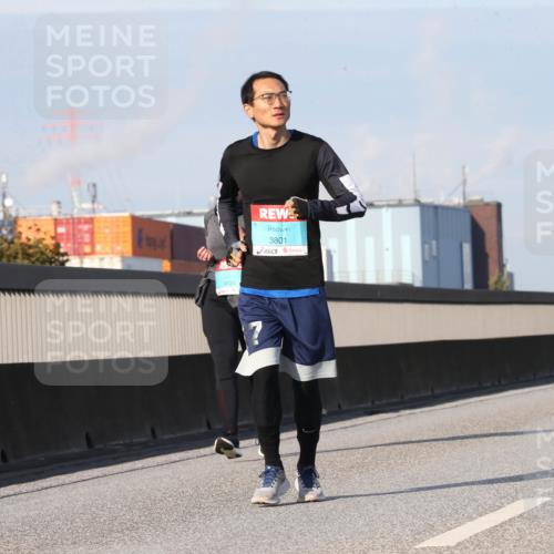 03.10.2025 - Köhlbrandbrückenlauf Jannik Wohlers http://msf.ph/oto/9098230 03.10.2025 10:21:52 Position 3 3824, 3801 meine-sportfotos.de