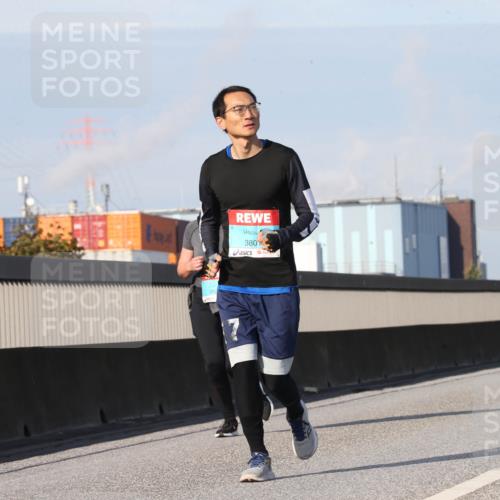 03.10.2025 - Köhlbrandbrückenlauf Jannik Wohlers http://msf.ph/oto/9098242 03.10.2025 10:21:52 Position 3 380 meine-sportfotos.de