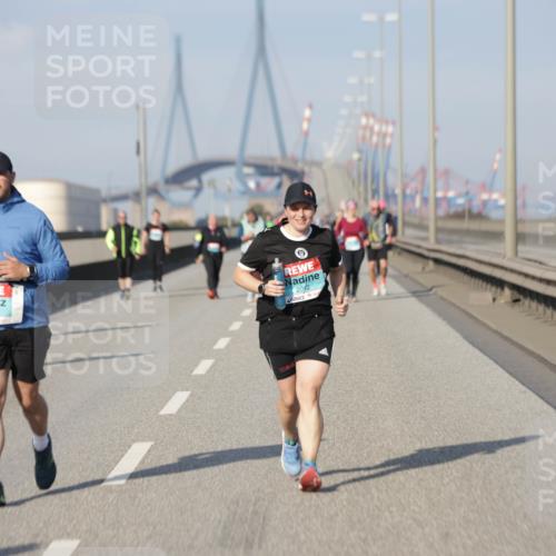 03.10.2025 - Köhlbrandbrückenlauf Jannik Wohlers http://msf.ph/oto/9098253 03.10.2025 10:19:31 Position 3 2012 meine-sportfotos.de