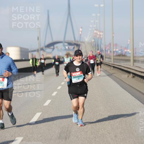 03.10.2025 - Köhlbrandbrückenlauf Jannik Wohlers http://msf.ph/oto/9098268 03.10.2025 10:19:31 Position 3 2395, 2012 meine-sportfotos.de