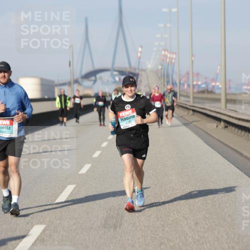 03.10.2025 - Köhlbrandbrückenlauf Jannik Wohlers http://msf.ph/oto/9098283 03.10.2025 10:19:31 Position 3 2395, 2042 meine-sportfotos.de