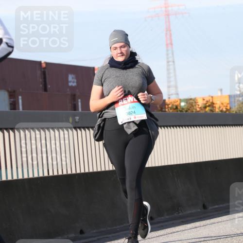 03.10.2025 - Köhlbrandbrückenlauf Jannik Wohlers http://msf.ph/oto/9098314 03.10.2025 10:21:56 Position 3 3824 meine-sportfotos.de