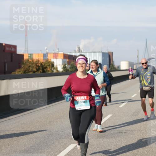 03.10.2025 - Köhlbrandbrückenlauf Jannik Wohlers http://msf.ph/oto/9098317 03.10.2025 10:19:51 Position 3 3284 meine-sportfotos.de