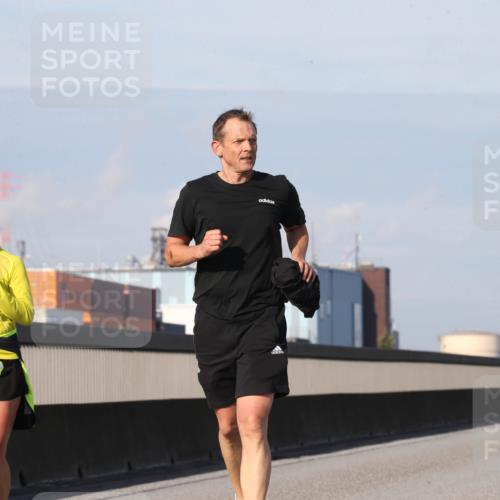 03.10.2025 - Köhlbrandbrückenlauf Jannik Wohlers http://msf.ph/oto/9098338 03.10.2025 10:22:03 Position 3  meine-sportfotos.de