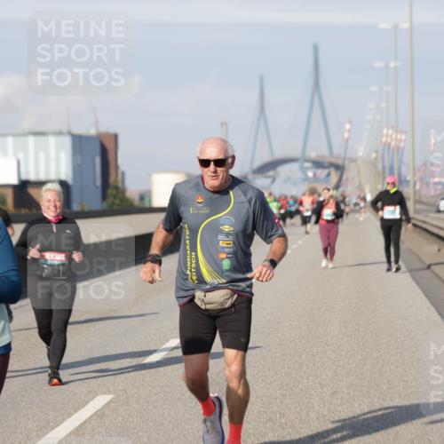 03.10.2025 - Köhlbrandbrückenlauf Jannik Wohlers http://msf.ph/oto/9098339 03.10.2025 10:19:52 Position 3 2515 meine-sportfotos.de