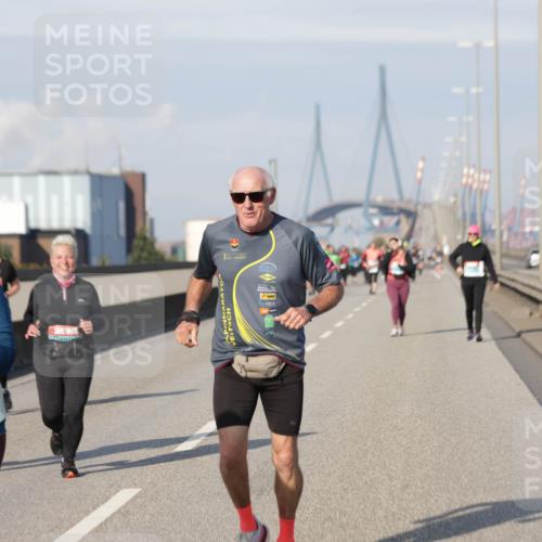 03.10.2025 - Köhlbrandbrückenlauf Jannik Wohlers http://msf.ph/oto/9098342 03.10.2025 10:19:52 Position 3 2515 meine-sportfotos.de