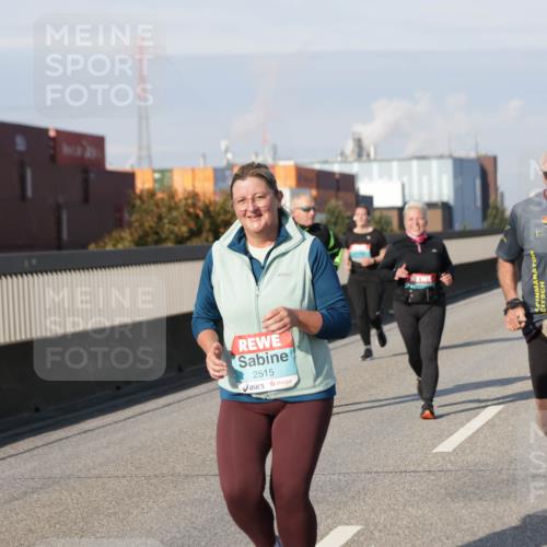 03.10.2025 - Köhlbrandbrückenlauf Jannik Wohlers http://msf.ph/oto/9098345 03.10.2025 10:19:53 Position 3 2515 meine-sportfotos.de
