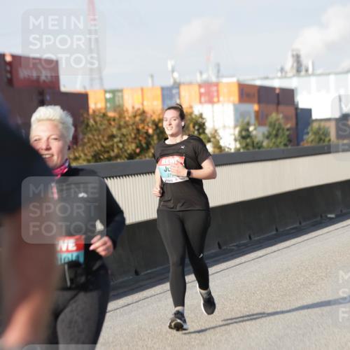 03.10.2025 - Köhlbrandbrückenlauf Jannik Wohlers http://msf.ph/oto/9098386 03.10.2025 10:19:55 Position 3 27 meine-sportfotos.de
