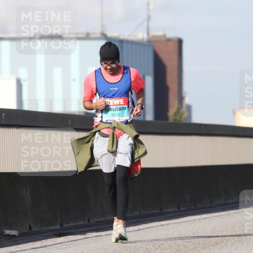 03.10.2025 - Köhlbrandbrückenlauf Jannik Wohlers http://msf.ph/oto/9098389 03.10.2025 10:22:14 Position 3 3512 meine-sportfotos.de