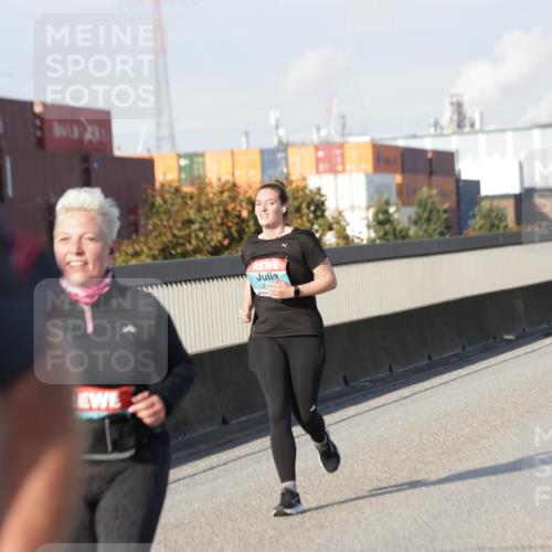 03.10.2025 - Köhlbrandbrückenlauf Jannik Wohlers http://msf.ph/oto/9098392 03.10.2025 10:19:55 Position 3 201, 2 meine-sportfotos.de