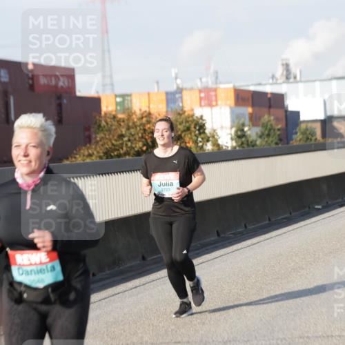 03.10.2025 - Köhlbrandbrückenlauf Jannik Wohlers http://msf.ph/oto/9098401 03.10.2025 10:19:56 Position 3 20, 2723 meine-sportfotos.de