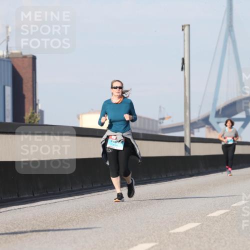 03.10.2025 - Köhlbrandbrückenlauf Jannik Wohlers http://msf.ph/oto/9098427 03.10.2025 10:22:17 Position 3 766 meine-sportfotos.de