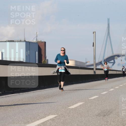 03.10.2025 - Köhlbrandbrückenlauf Jannik Wohlers http://msf.ph/oto/9098440 03.10.2025 10:22:19 Position 3  meine-sportfotos.de
