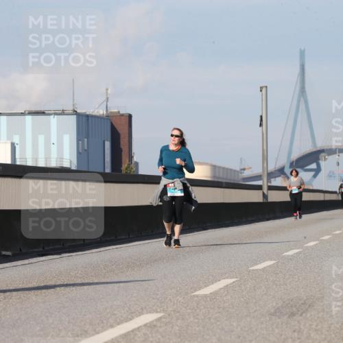 03.10.2025 - Köhlbrandbrückenlauf Jannik Wohlers http://msf.ph/oto/9098445 03.10.2025 10:22:19 Position 3  meine-sportfotos.de