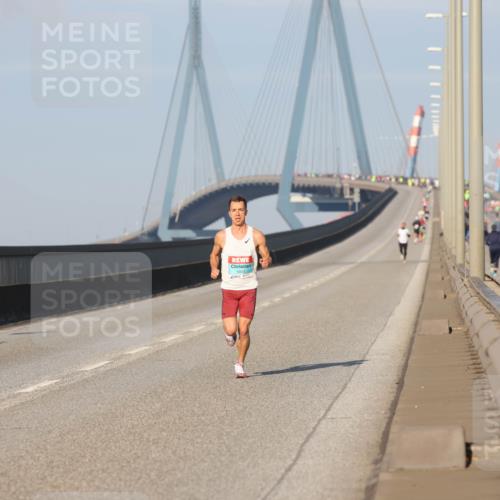 03.10.2025 - Köhlbrandbrückenlauf Lena Gebhardt http://msf.ph/oto/9098450 03.10.2025 09:34:32 Position 2 10 meine-sportfotos.de