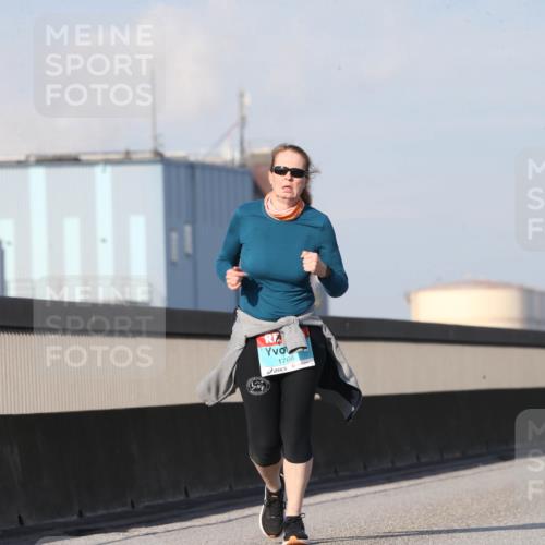 03.10.2025 - Köhlbrandbrückenlauf Jannik Wohlers http://msf.ph/oto/9098455 03.10.2025 10:22:23 Position 3 1766 meine-sportfotos.de