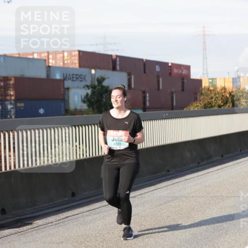 03.10.2025 - Köhlbrandbrückenlauf Jannik Wohlers http://msf.ph/oto/9098464 03.10.2025 10:19:57 Position 3 2723 meine-sportfotos.de