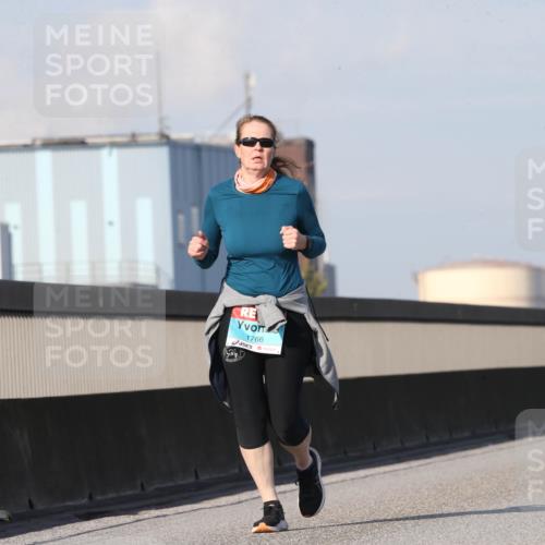 03.10.2025 - Köhlbrandbrückenlauf Jannik Wohlers http://msf.ph/oto/9098473 03.10.2025 10:22:23 Position 3 1766 meine-sportfotos.de
